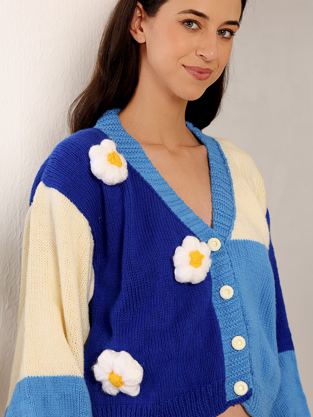 Velvery Oversized Floral Cropped Cardigan - Blue