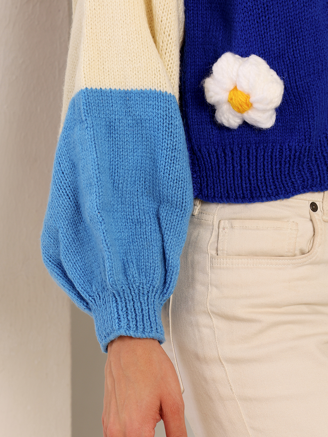 Velvery Oversized Floral Cropped Cardigan - Blue
