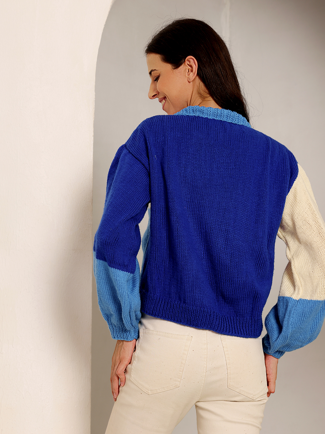 Velvery Oversized Floral Cropped Cardigan - Blue