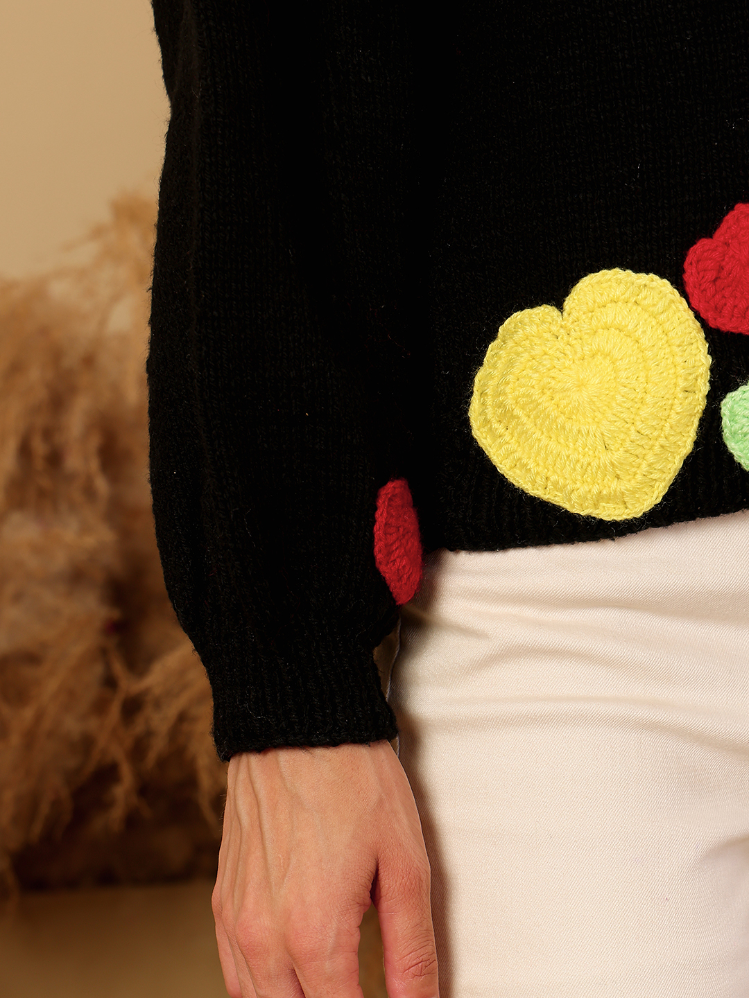 Colorful Heart Appliques Sweater - Black