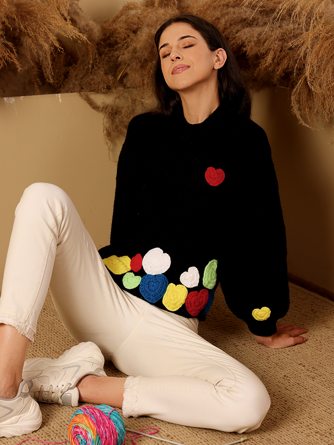 Colorful Heart Appliques Sweater - Black