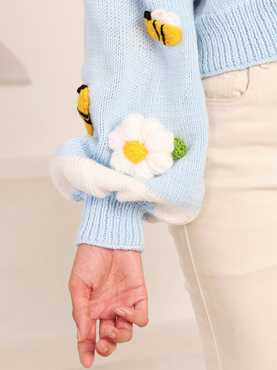 Trendy Daisy and Bee Embroidered Cardigan - White