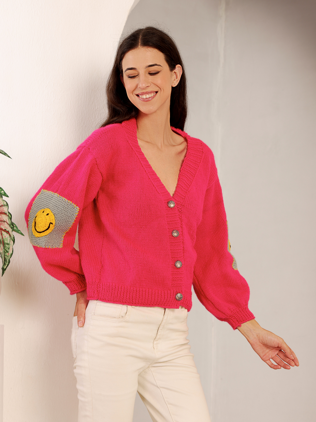 Velvery Knitted Smiley Face Patch Sweater - Pink