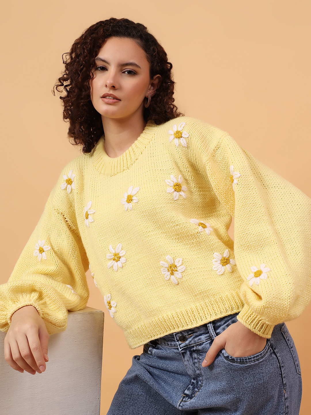 Velvery Floral Embroidered Butter Cream Pullover