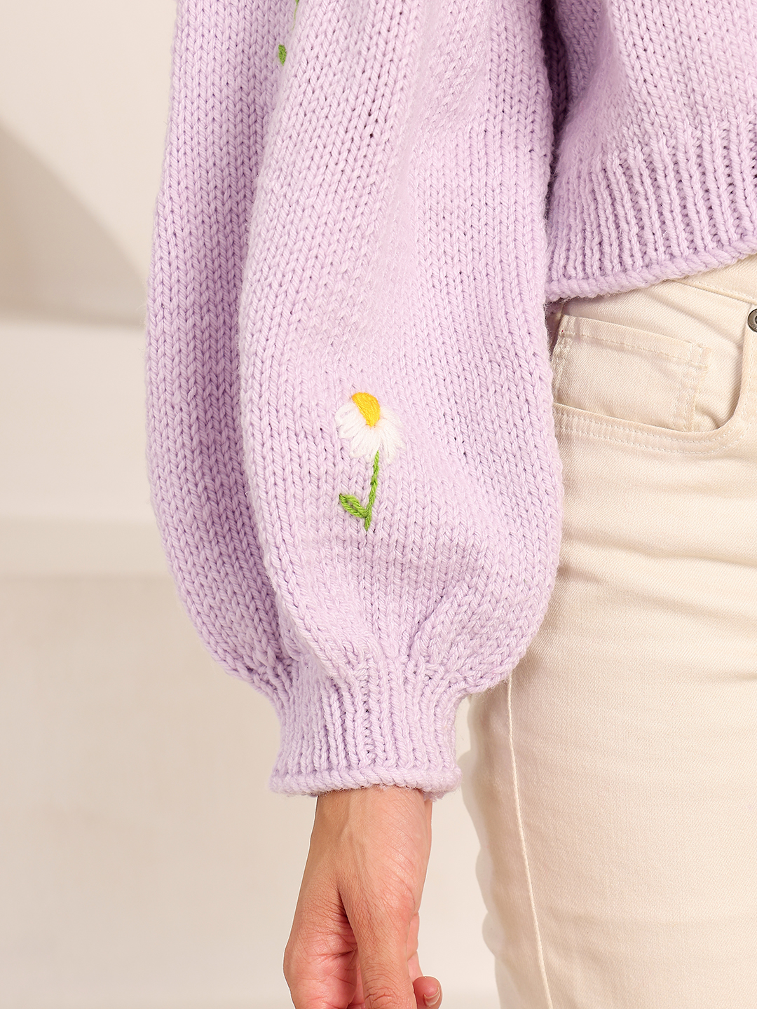 Velvery Floral Embroidered Round Neck Pullover