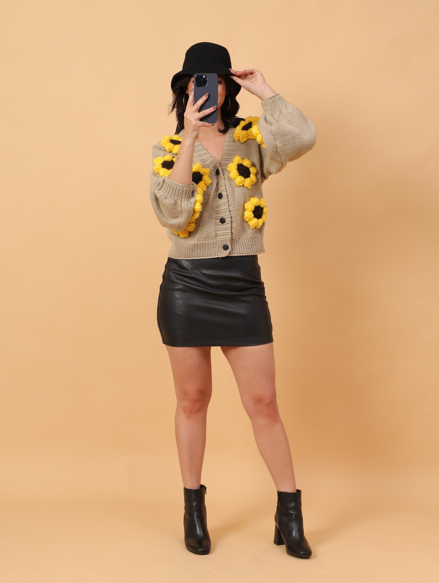 Velvery Sunflower Cardigan - Beige