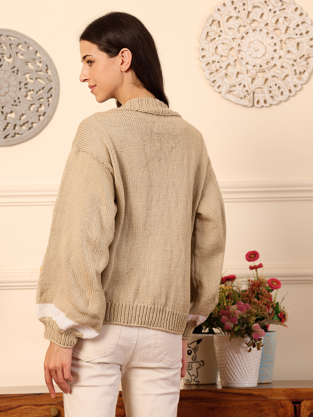 Velvery Bee Applique Cardigan - Beige