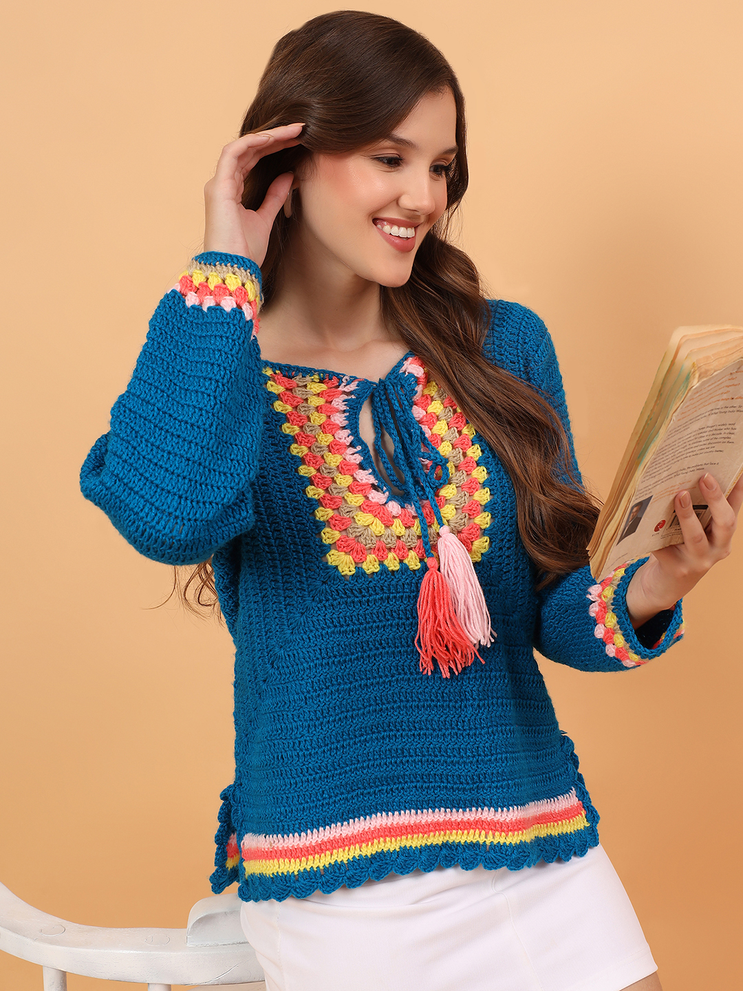 Velvery Floral Embroidered Round Neck Pullover - Blue
