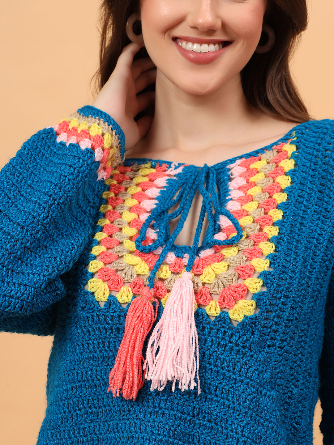 Velvery Floral Embroidered Round Neck Pullover - Blue