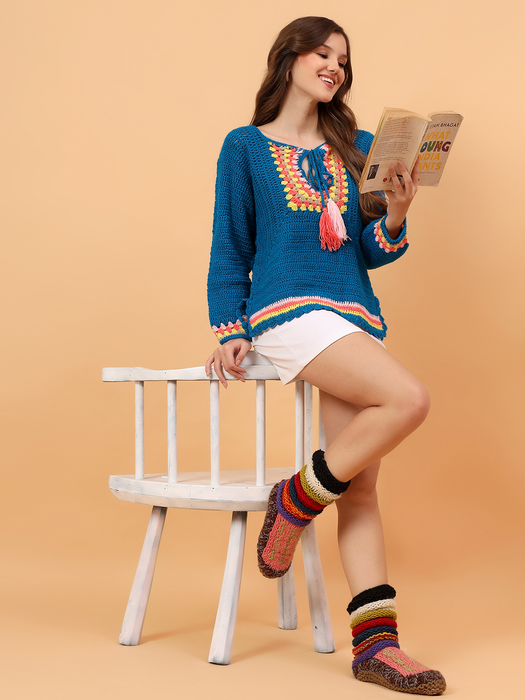 Velvery Floral Embroidered Round Neck Pullover - Blue