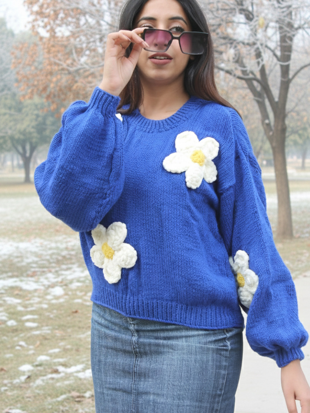 Velvery Floral Round Neck Pullover - Blue