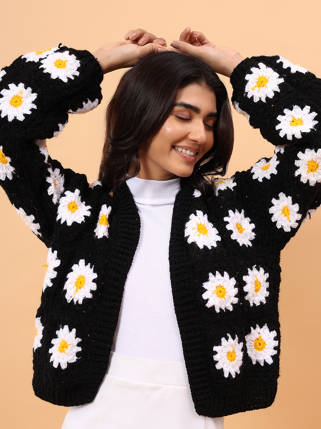 Velvery Floral Front Openable Cardigan - Black