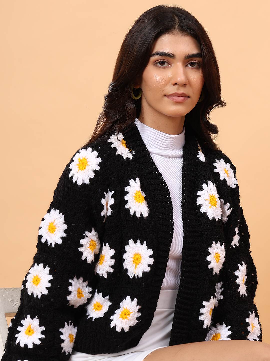 Velvery Floral Front Openable Cardigan - Black