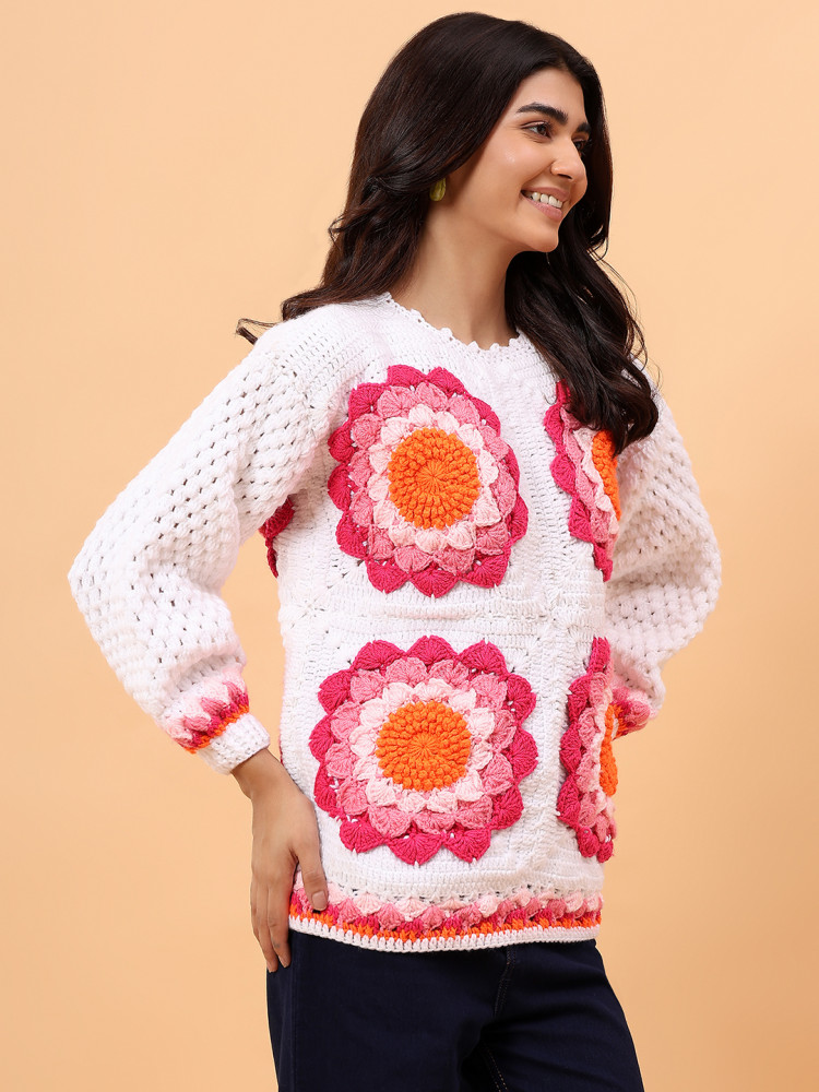 Image of Velvery Big Floral Pullover - White