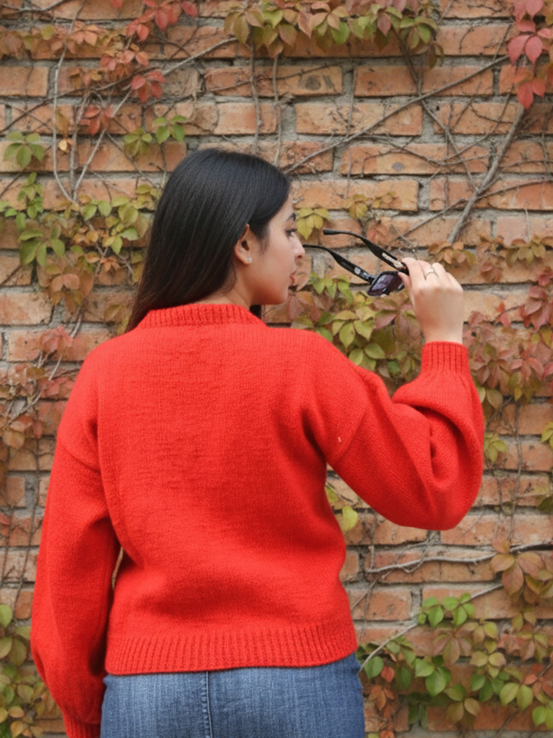 Handmade Knitted Rose Pullover - Red