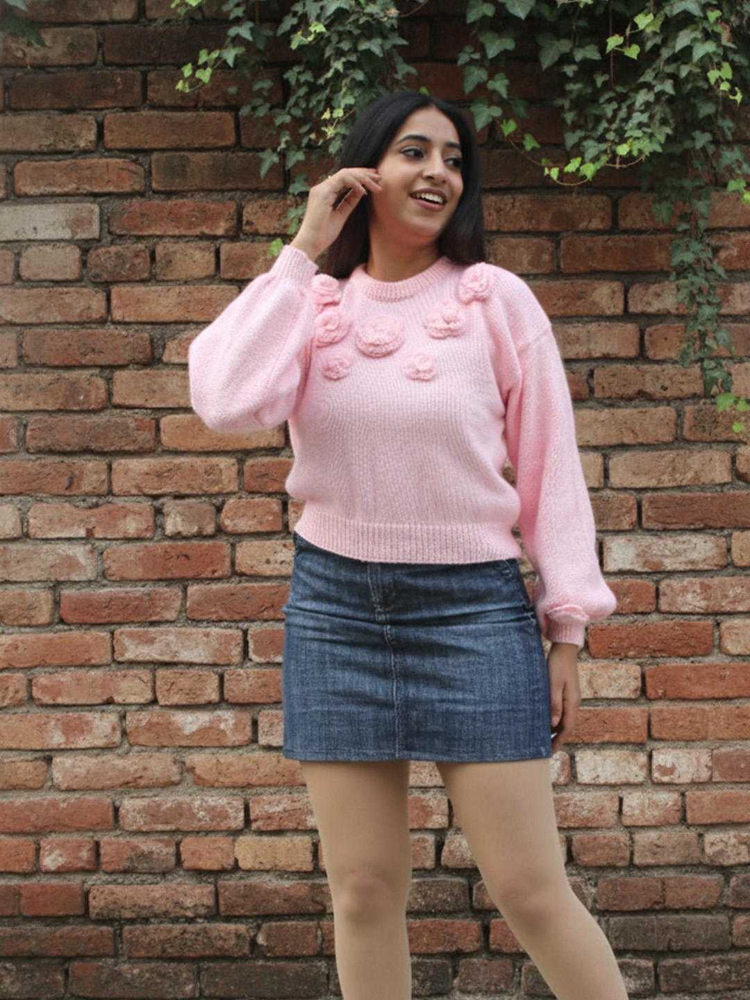 Handknitted Rose Detailed Pullover - Pink