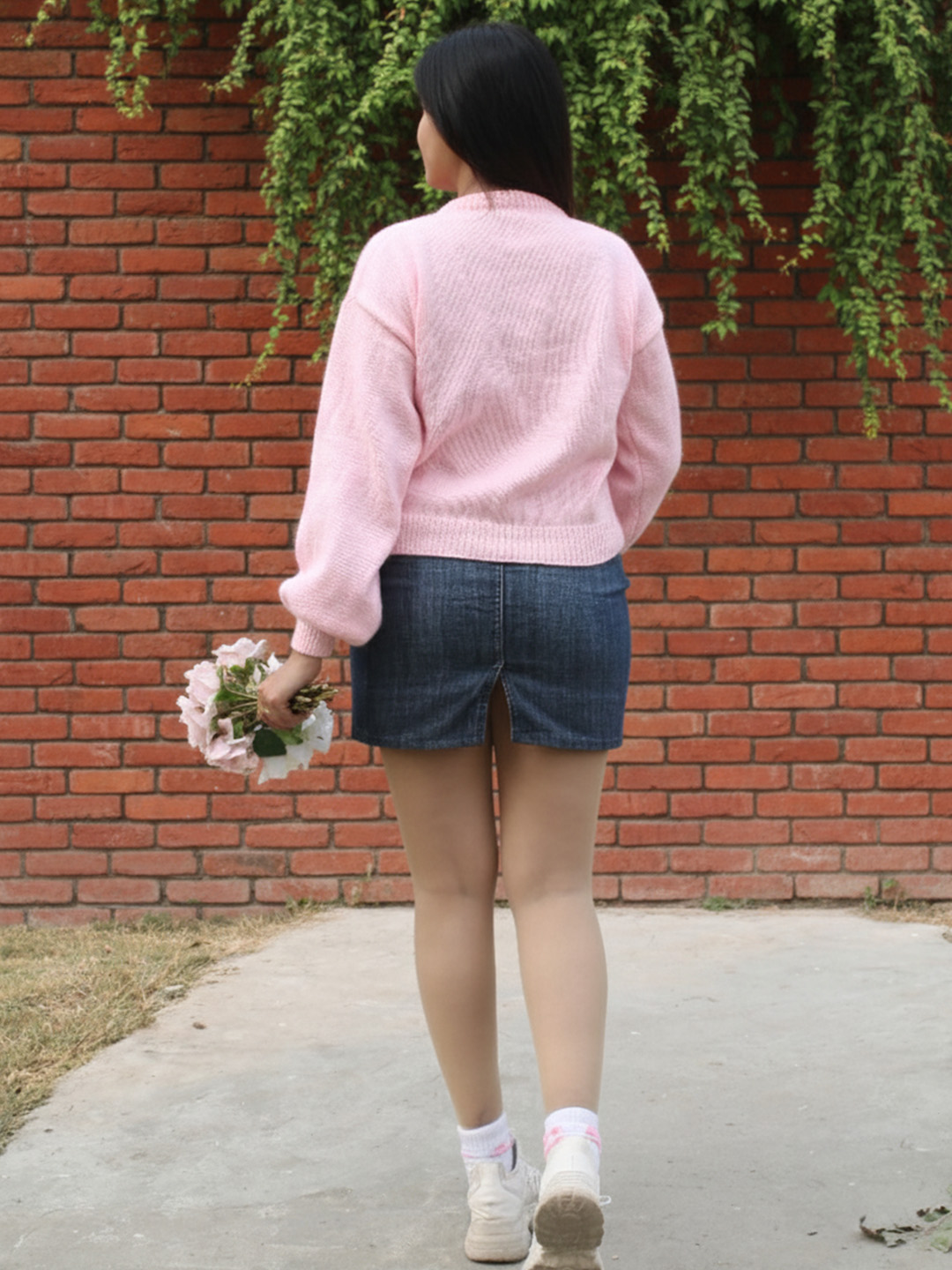 Handknitted Rose Detailed Pullover - Pink