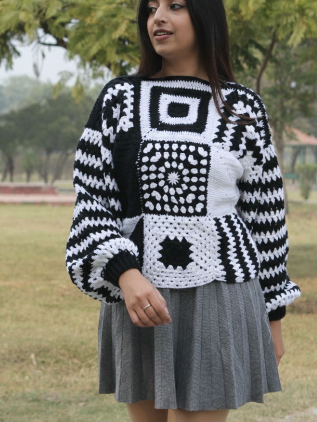 Velvery Black and White Granny Square Pullover - Black
