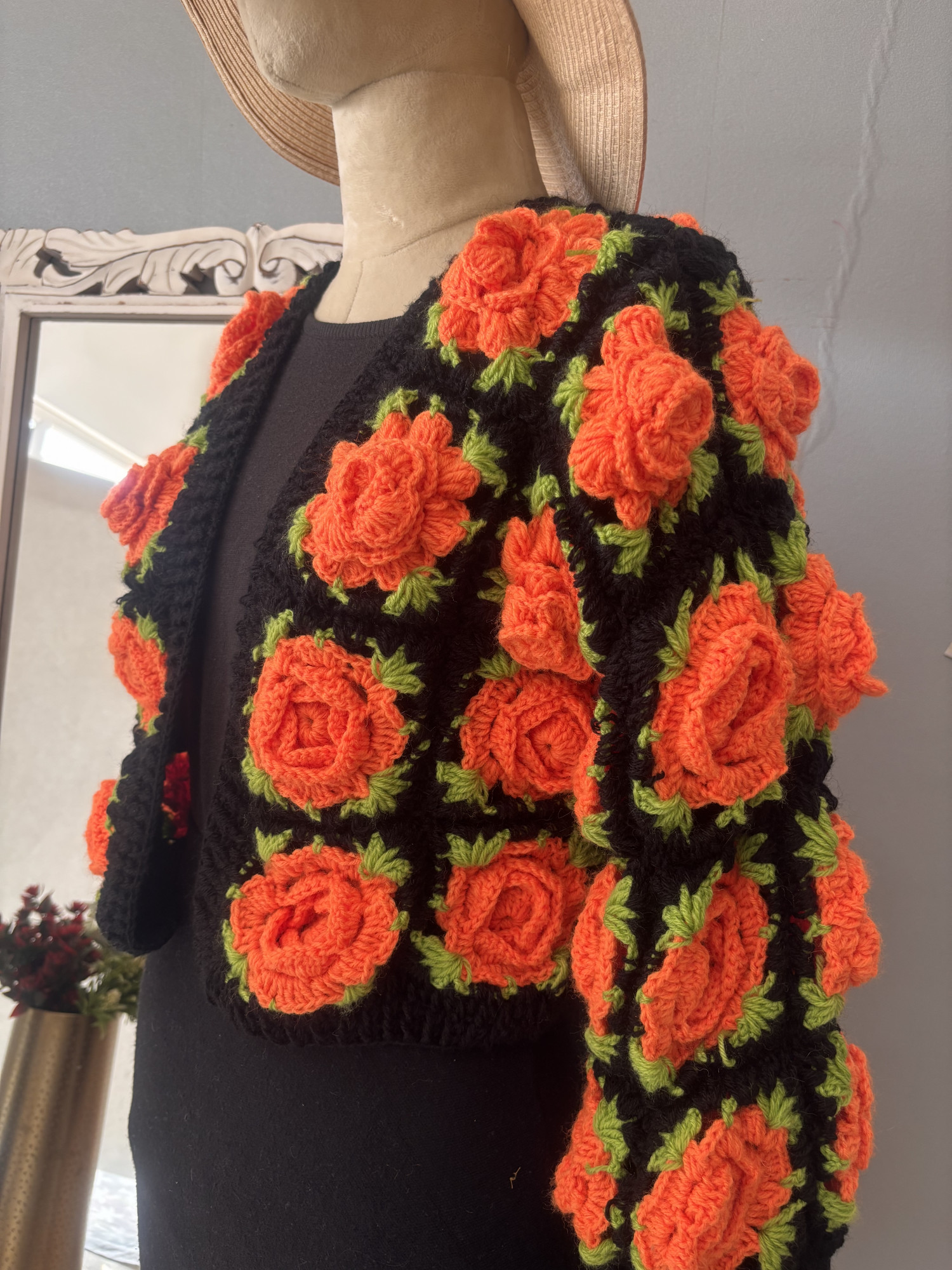Velvery Crochet Red Rose Detailed Cardigan - Black