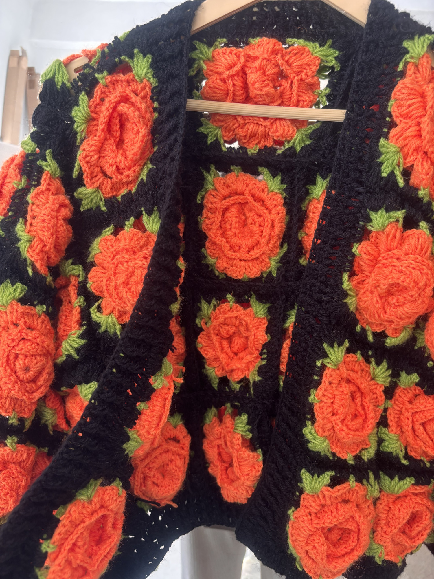 Velvery Crochet Red Rose Detailed Cardigan - Black