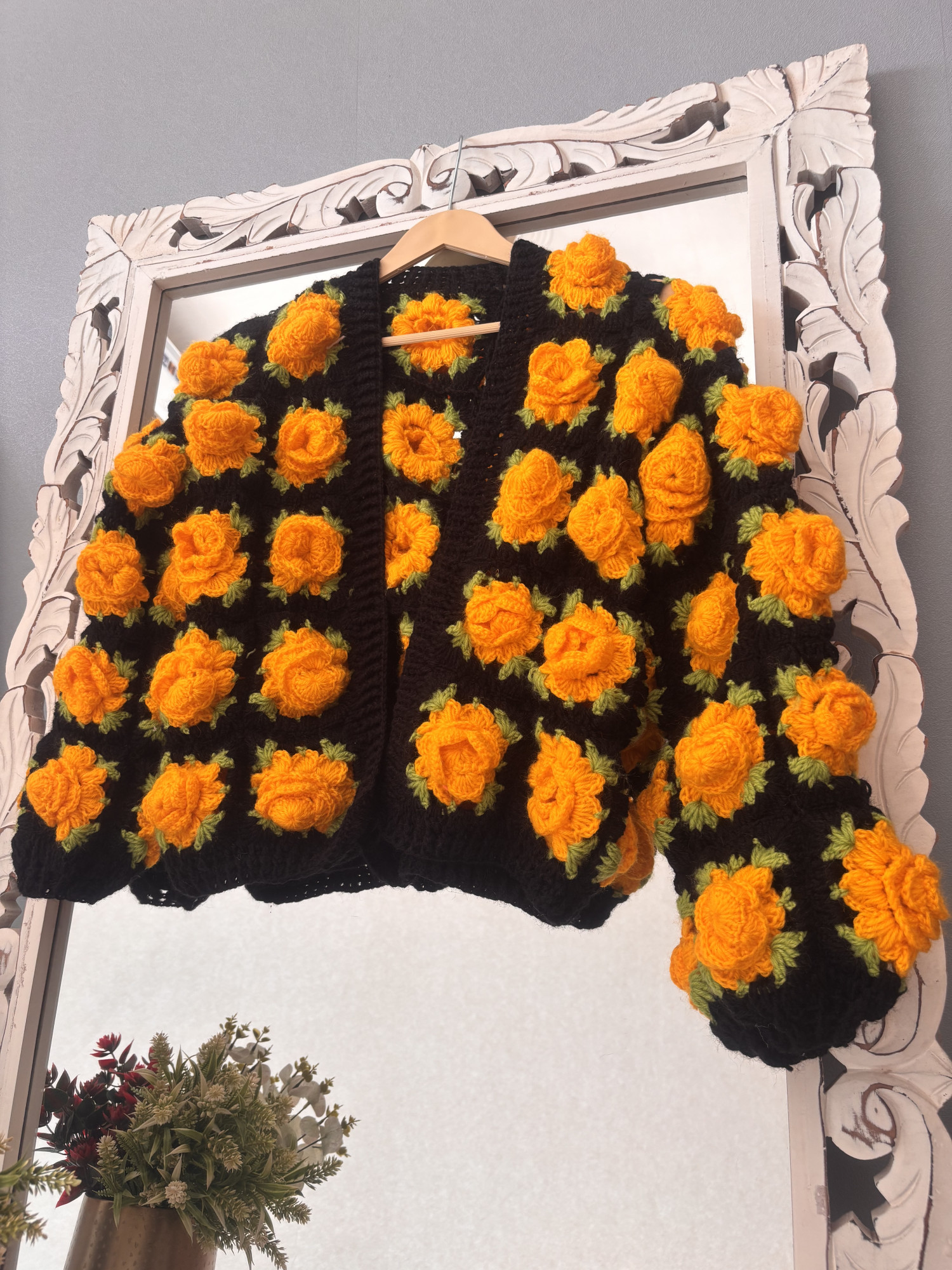Velvery Crochet Yellow Floral Detailed Cardigan - Black