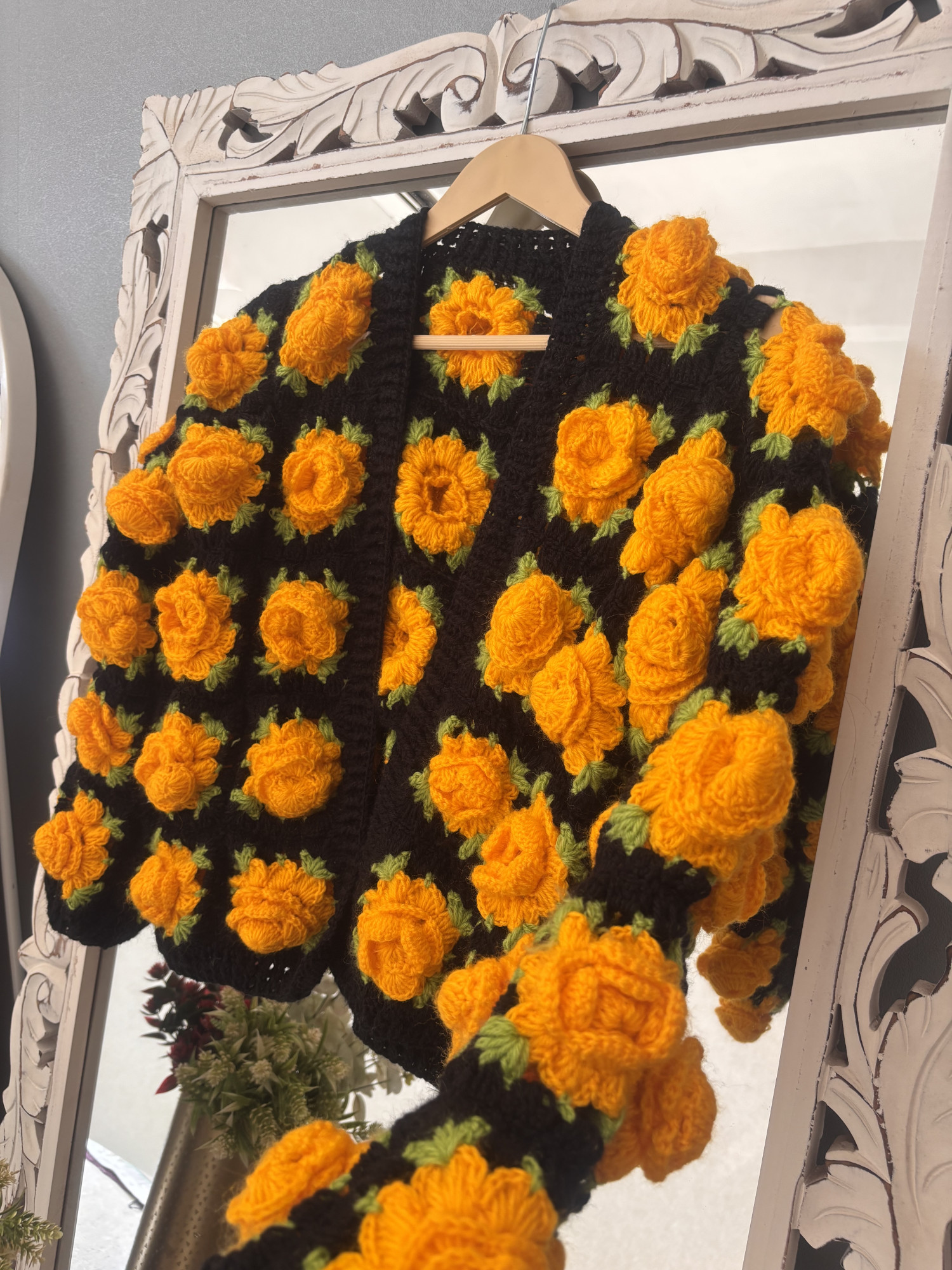 Velvery Crochet Yellow Floral Detailed Cardigan - Black