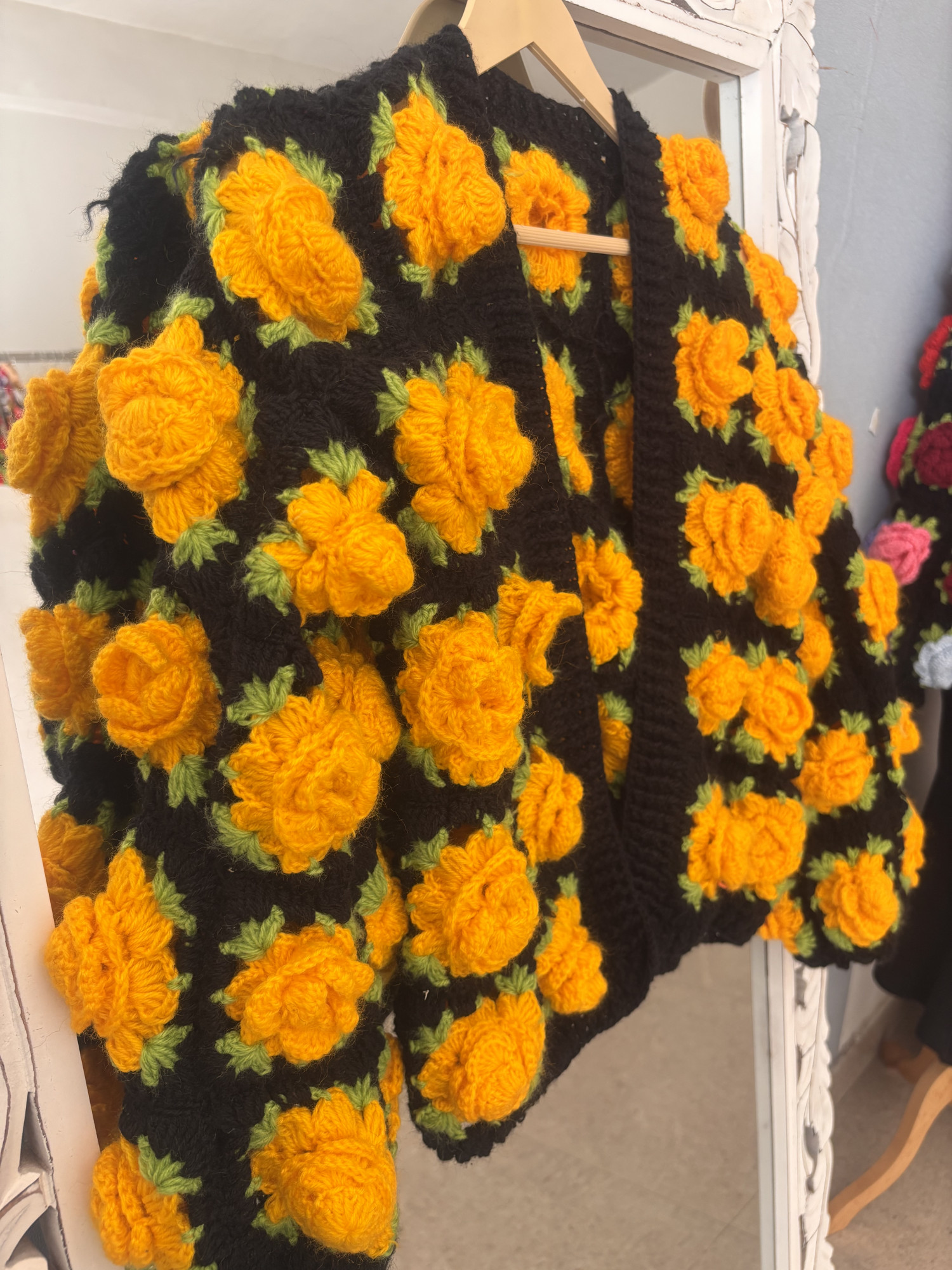 Velvery Crochet Yellow Floral Detailed Cardigan - Black