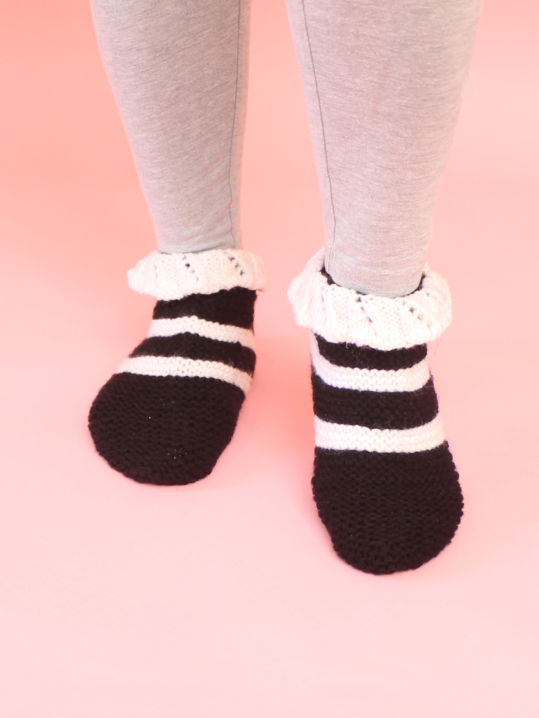 Velvery Handmade Knitted Womens Frill Design Ankle Length Socks-Brown