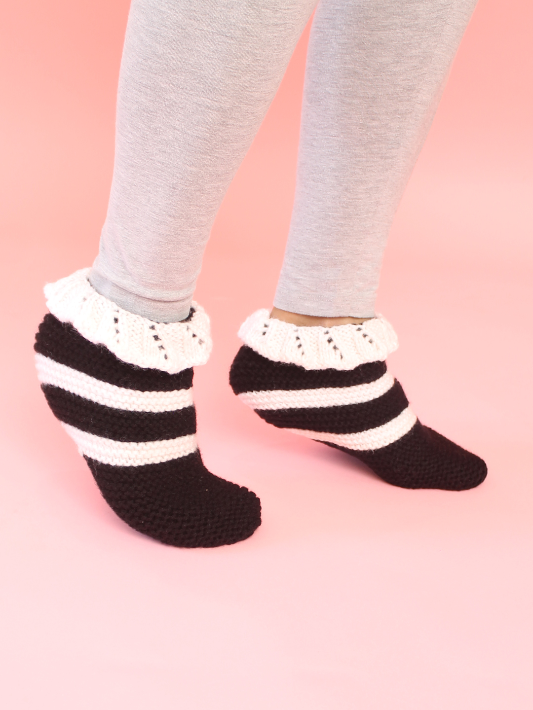 Velvery Handmade Knitted Womens Frill Design Ankle Length Socks-Brown