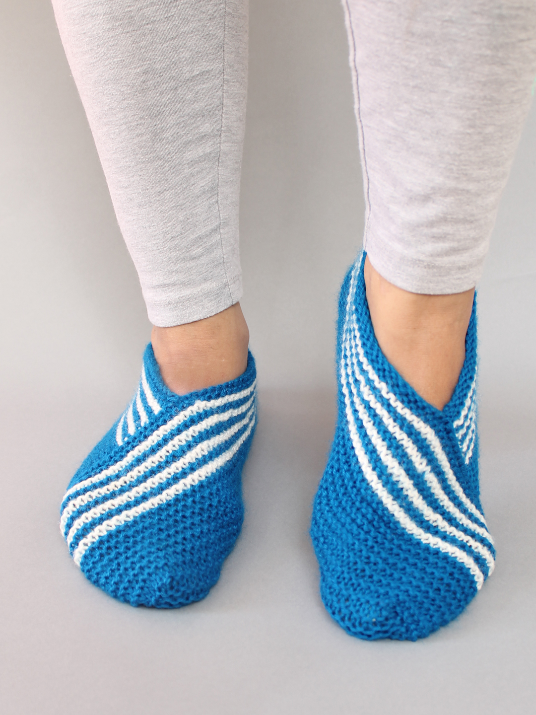 Velvery Handmade Knitted Womens Striped Design Socks-Blue