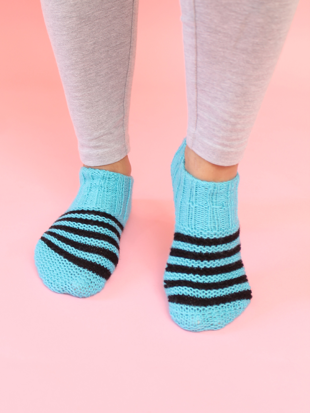 Velvery Handmade Knitted Womens Striped Design Ankle Length Socks-Green