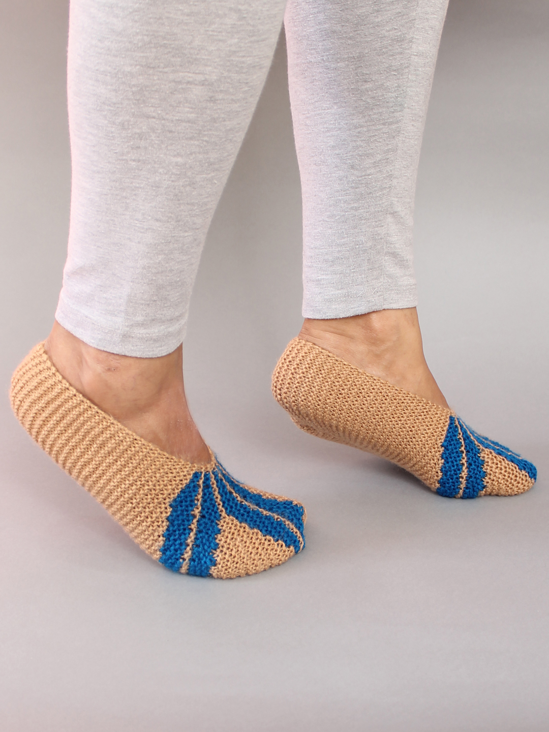 Velvery Handmade Knitted Womens Self Design Socks-Beige