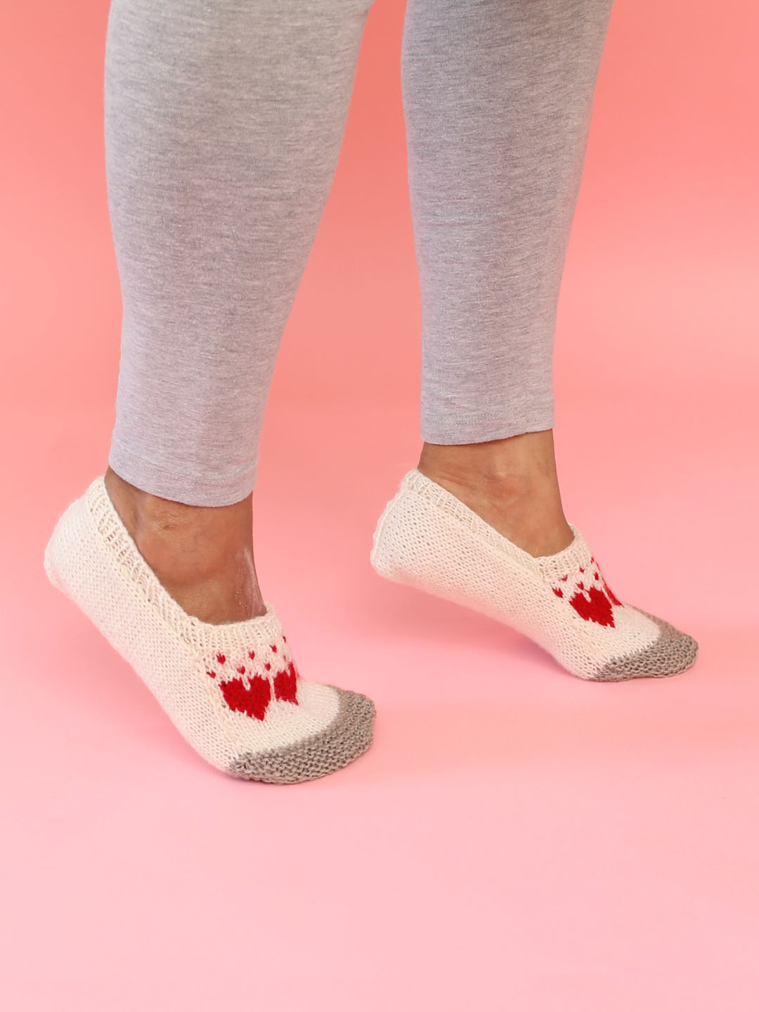 Velvery Handknitted Womens Heart Detailing Socks-Cream & Red