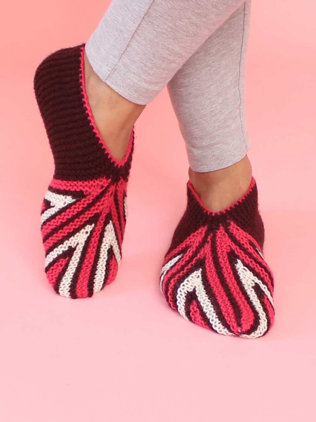 Velvery Handmade Knitted Womens Self Design Ankle Length Socks-Brown