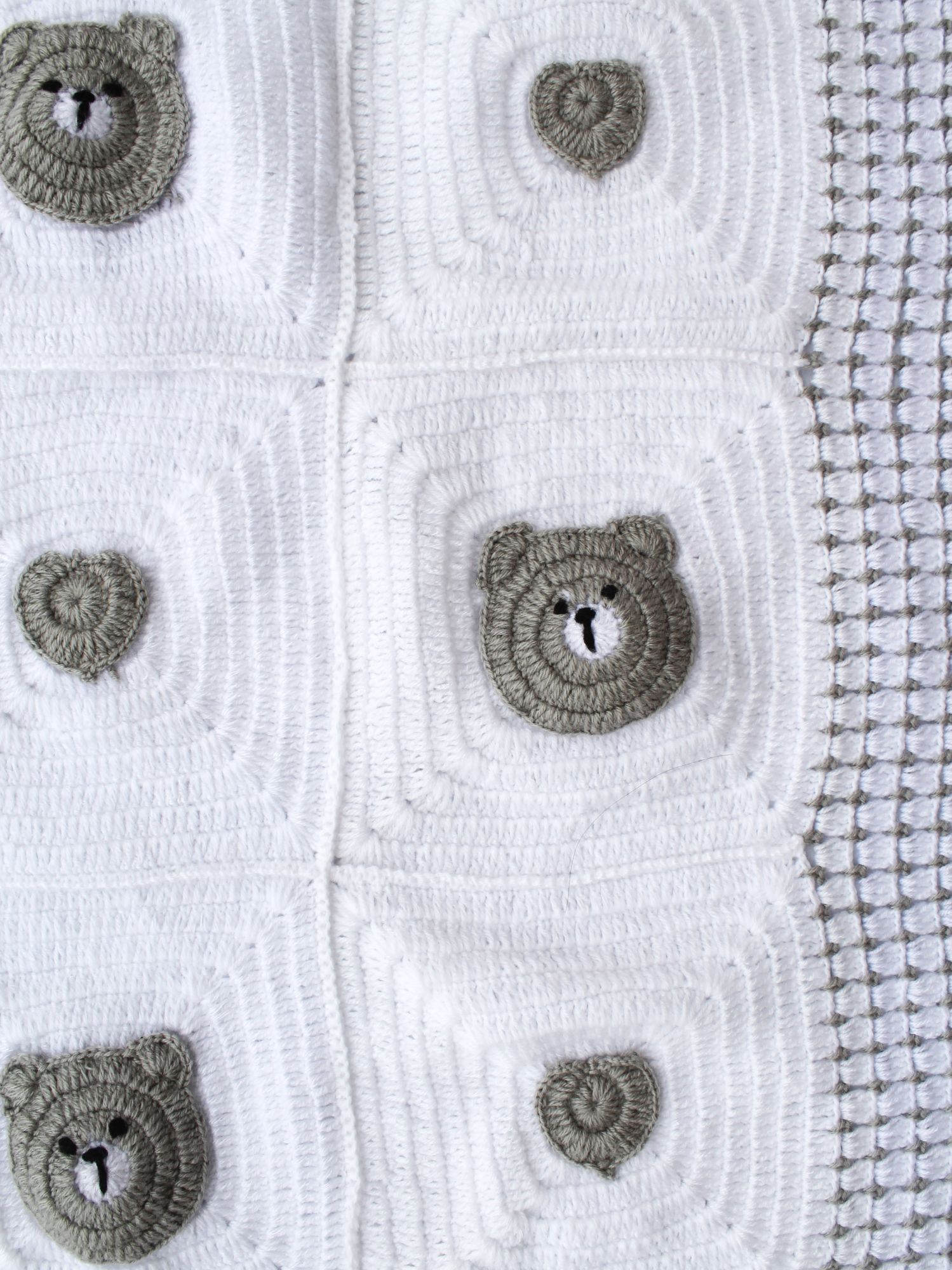 Woonie Bear Face Detailing Handmade Soft Blanket For Winters