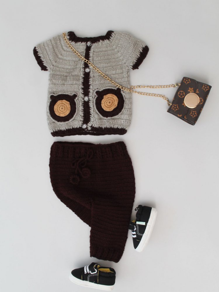 Woonie Crochet Newborn Sweater Set with Bear Pockets Grey