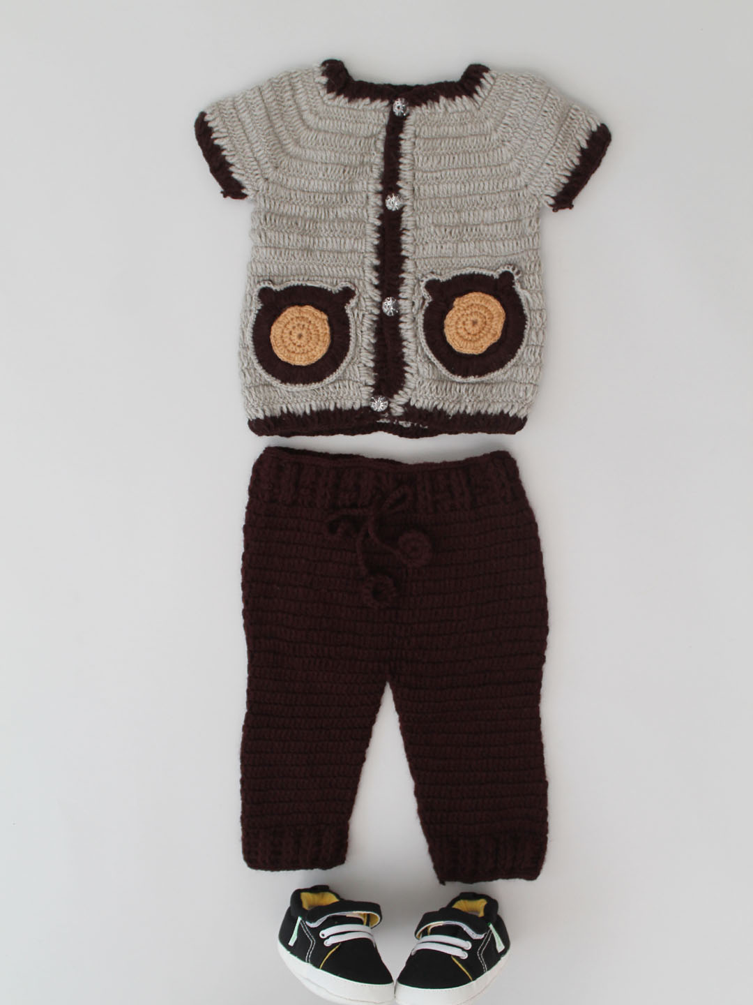 Woonie Crochet Newborn Sweater Set with Bear Pockets - Grey