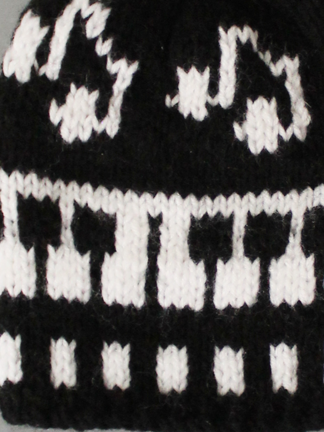 Woonie Handknitted Music Note Beanie - Black