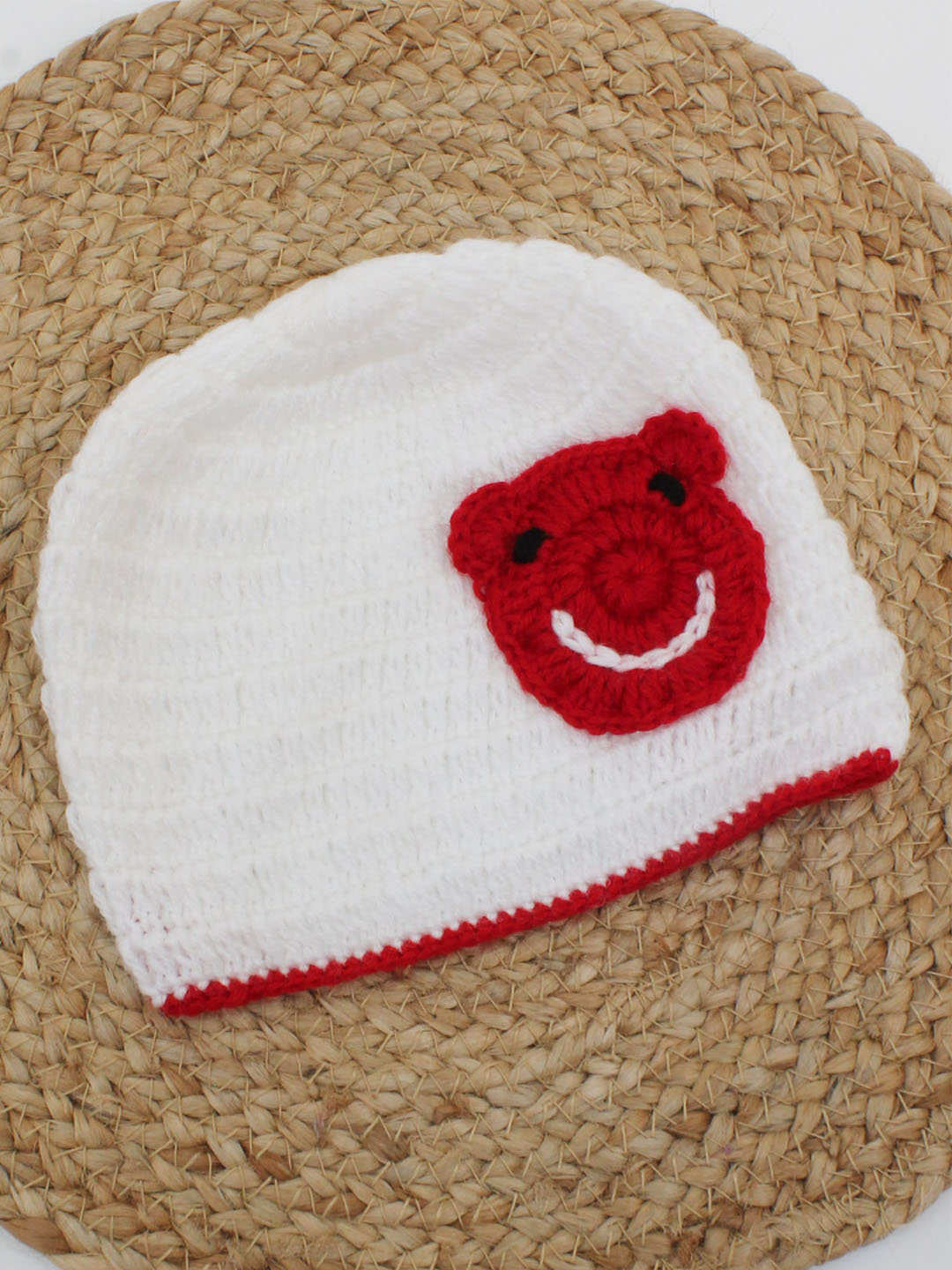 Woonie Handmade Crochet Bear Applique Winter Hat - White