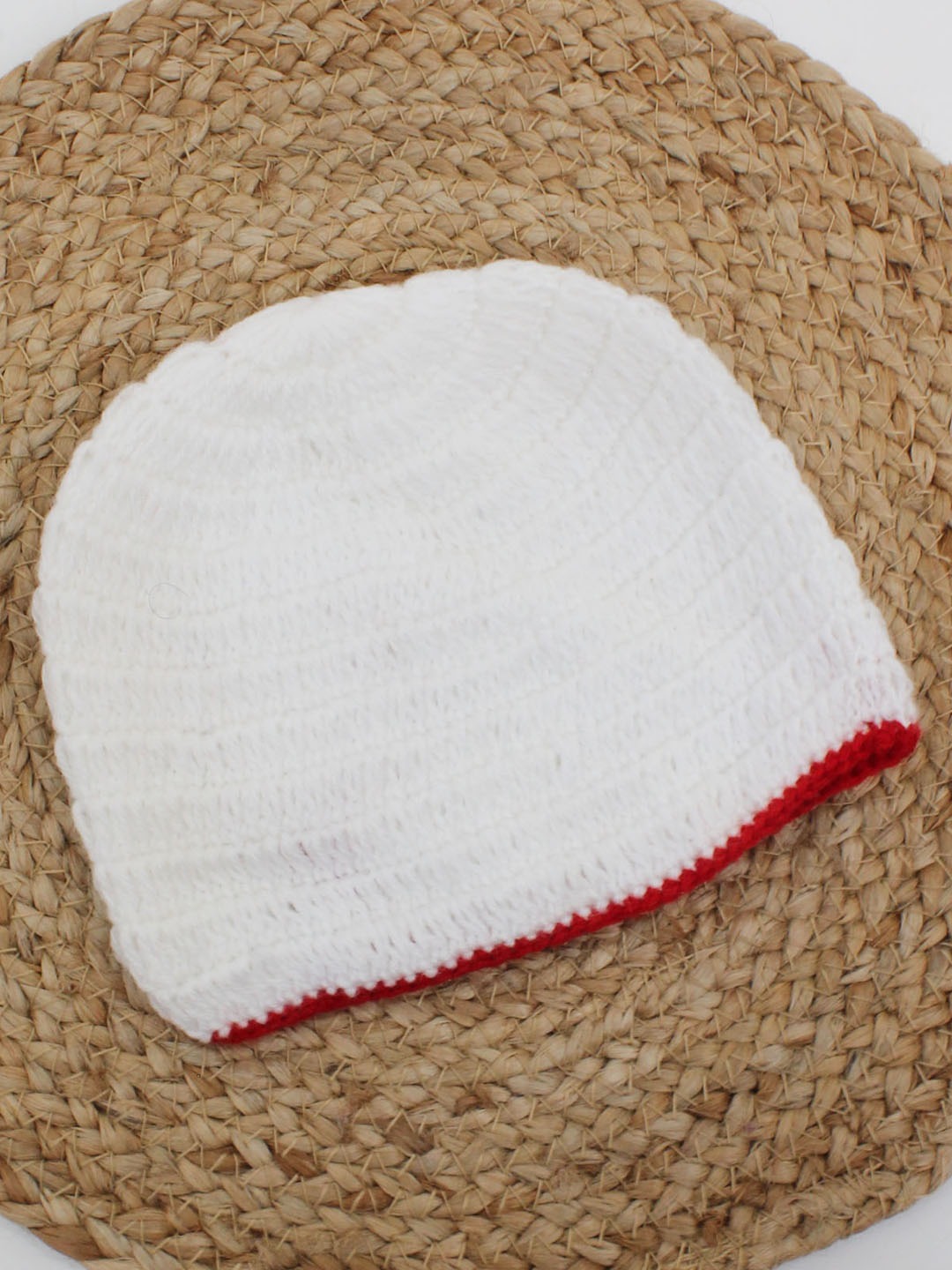 Woonie Handmade Crochet Bear Applique Winter Hat - White