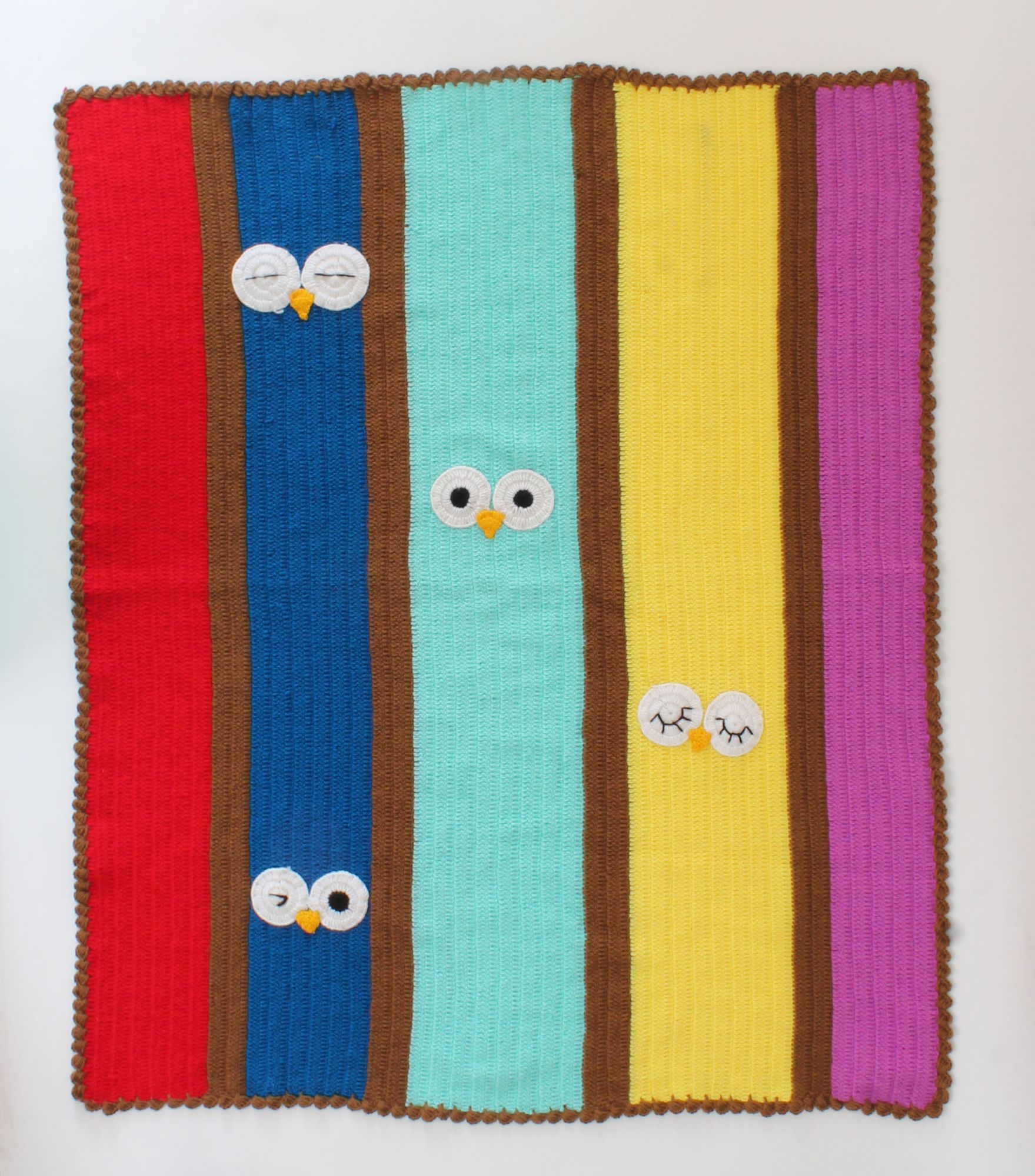 Woonie Muticolored Eyes Applique Handmade Blanket for Infants