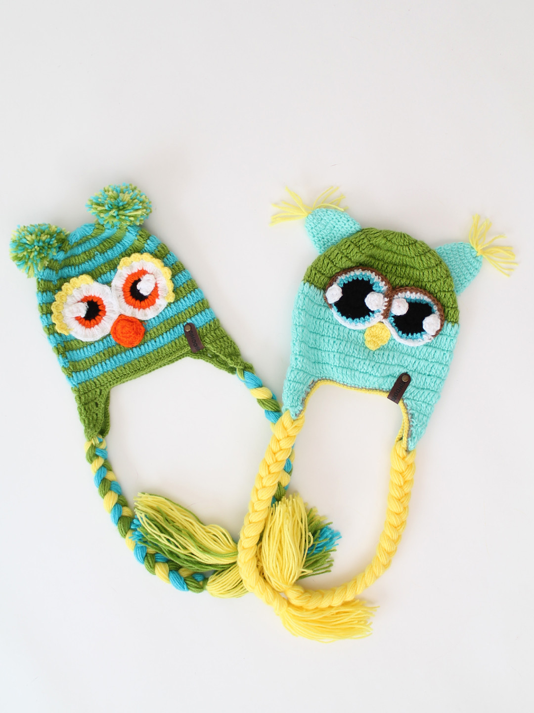 Woonie Set of 2 Crochet Bird Applique Design Caps - Green