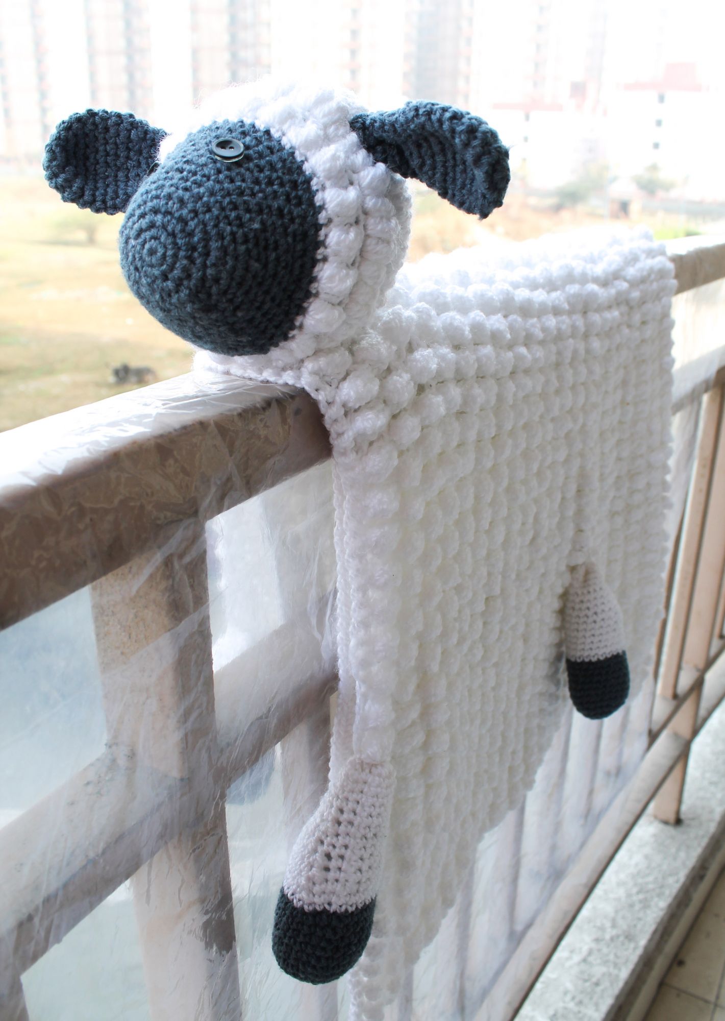 Woonie Sheep Face Handmade Crochet Blanket For Kids -White