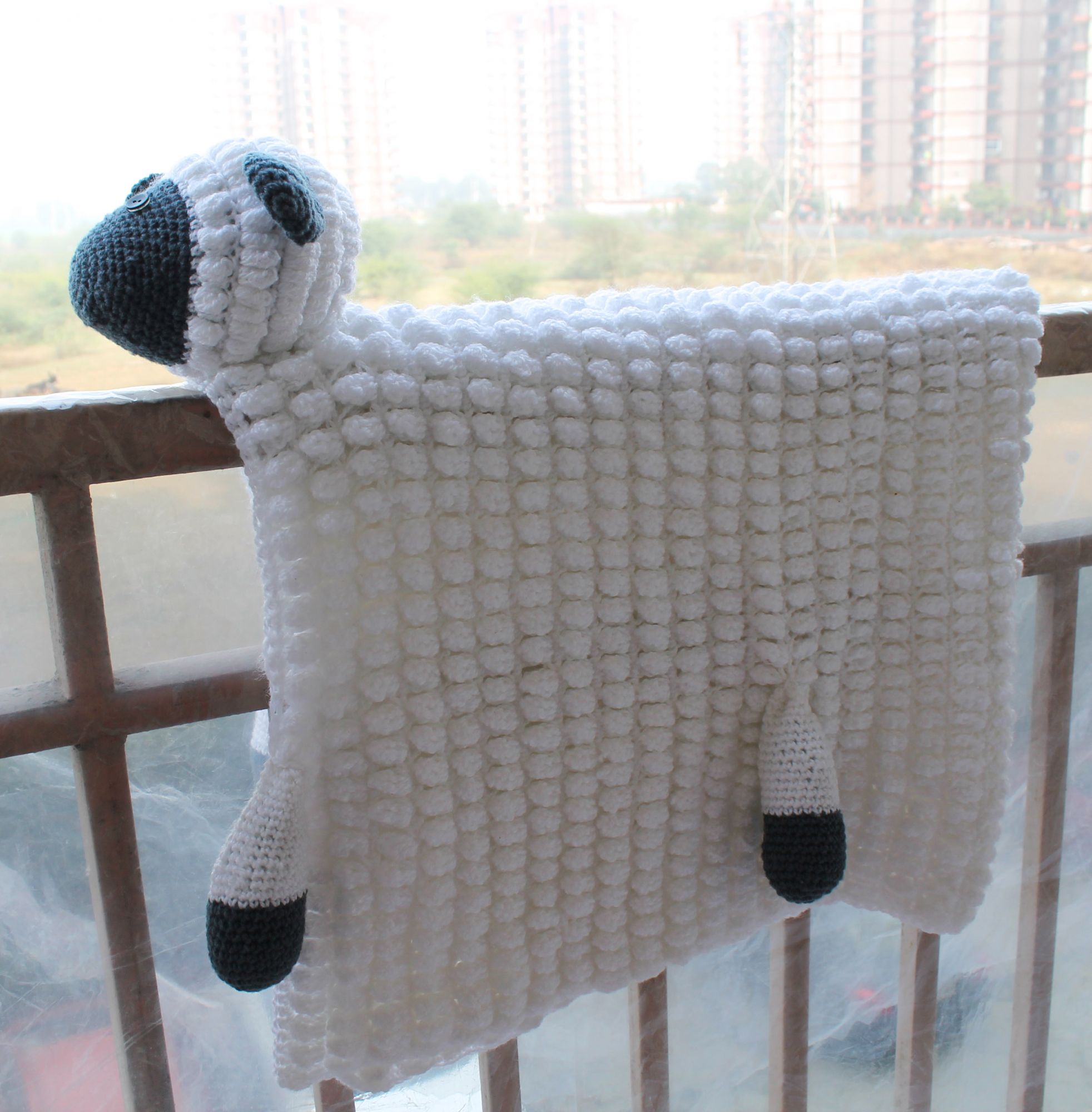 Woonie Sheep Face Handmade Crochet Blanket For Kids -White