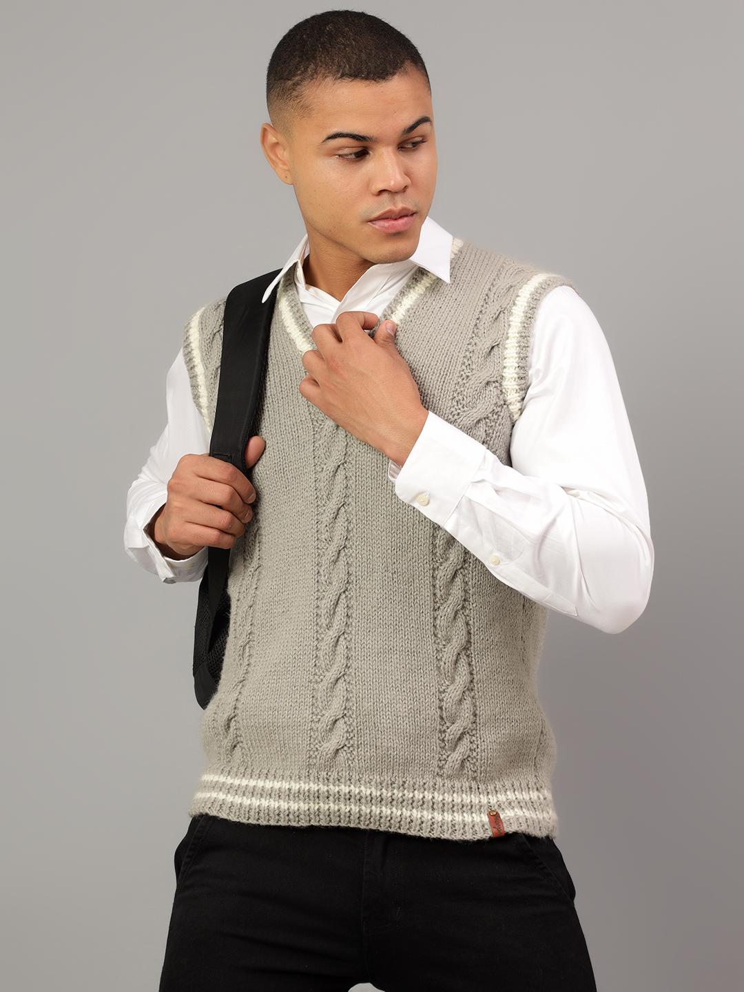 Handmade Cable Knit Sleeveless Pullover For Men - Grey