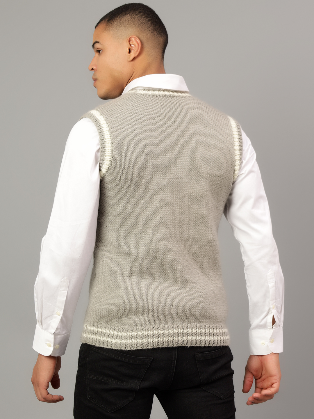 Handmade Cable Knit Sleeveless Pullover For Men - Grey