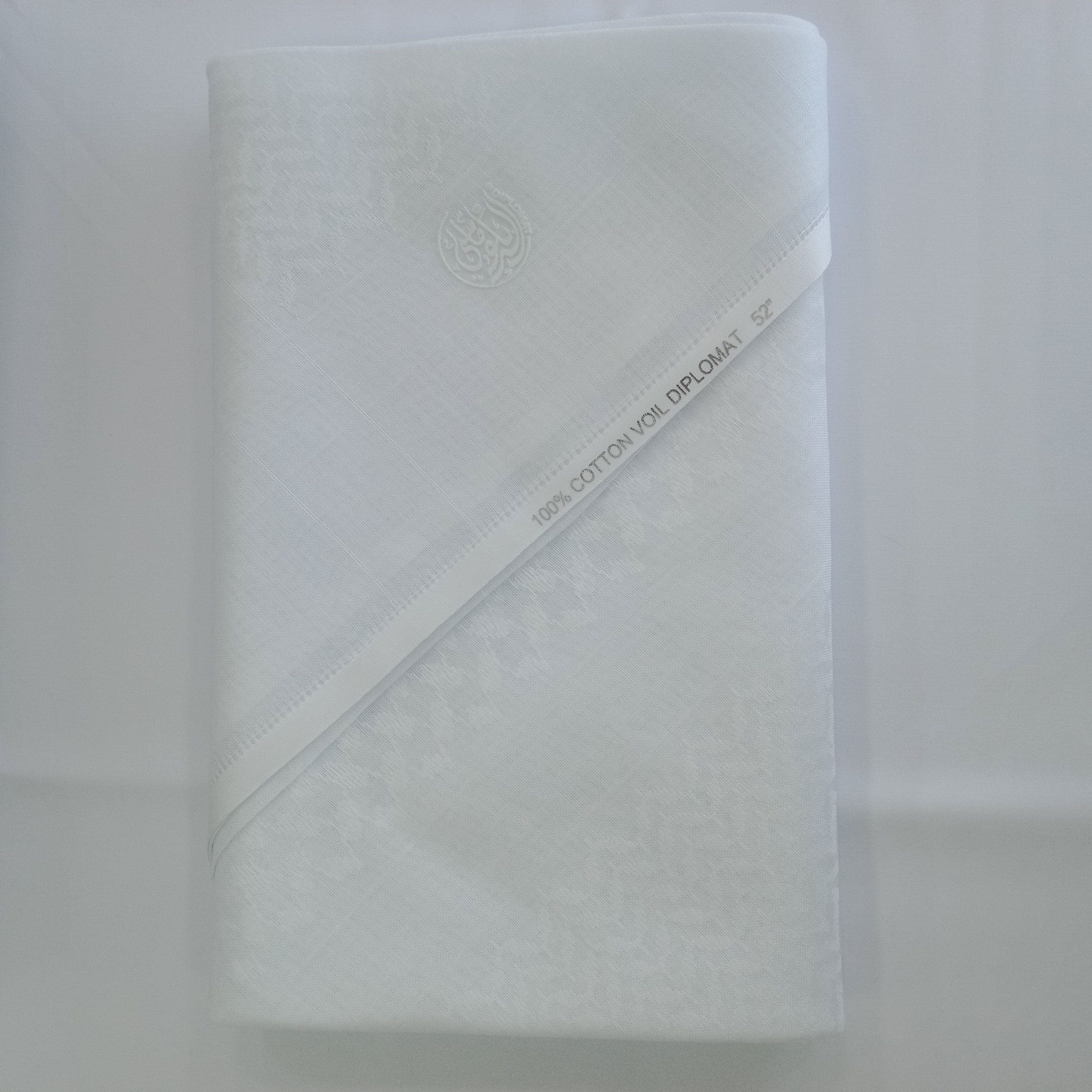    100        52  55  SHIMAG WHITE DIPLOMAT SIZE 52  55