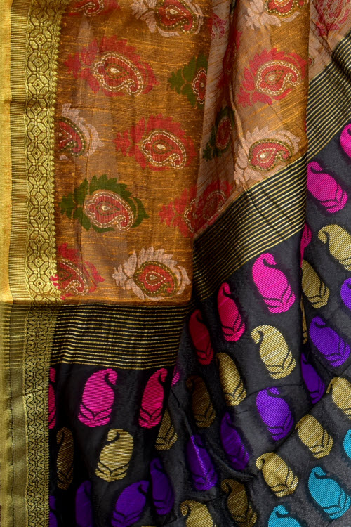 Golden Printed Cotton Taspa Saree with Blouse