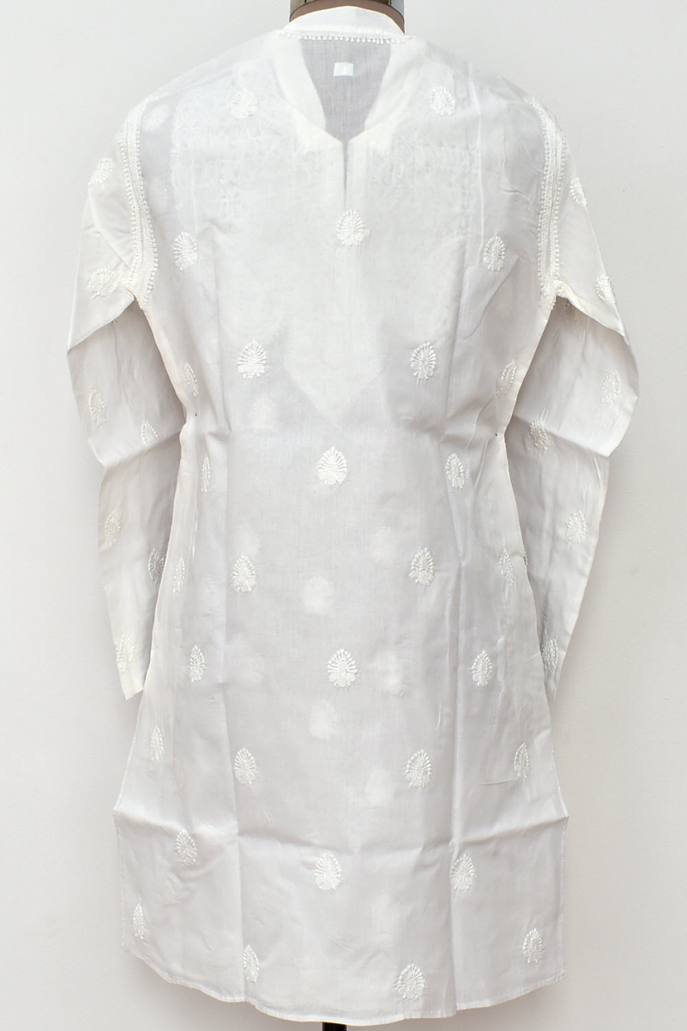 S 38 White Hand Embroidered Chikankari Mens Kurta 13705