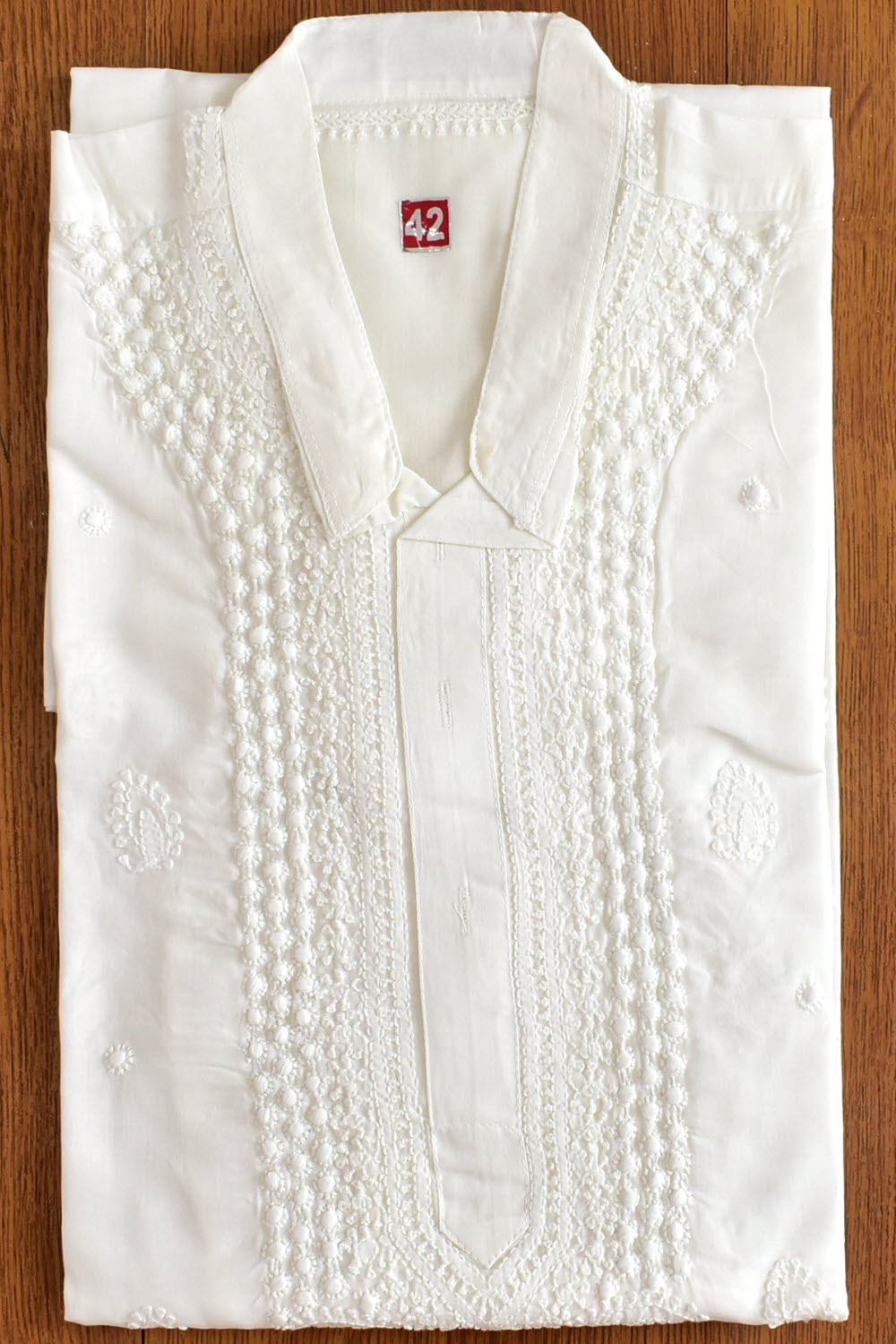 L 42 White Hand Embroidered Chikankari Mens Kurta 13711